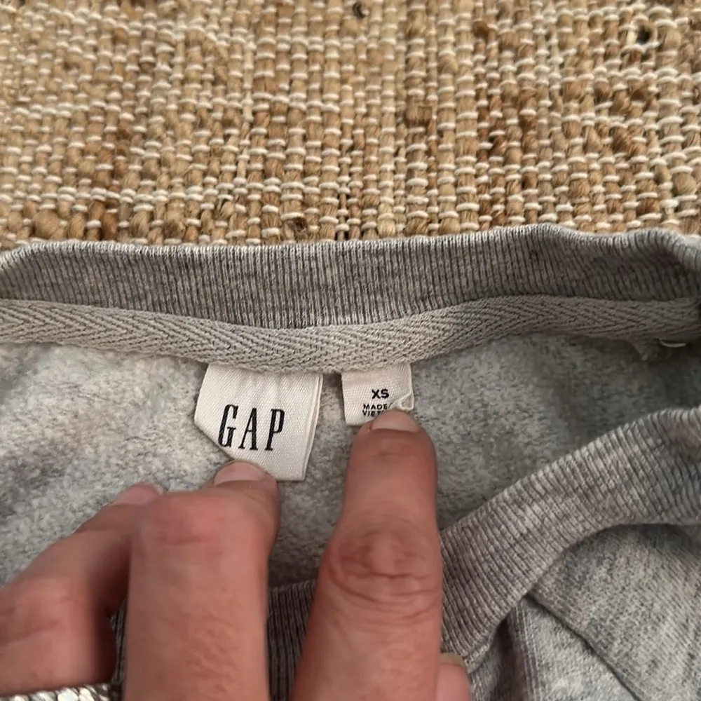 **LAST CALL** Gap Sweatshirt Dress Women XS Gray Short Puff Sleeve Banded Hem - Image 5