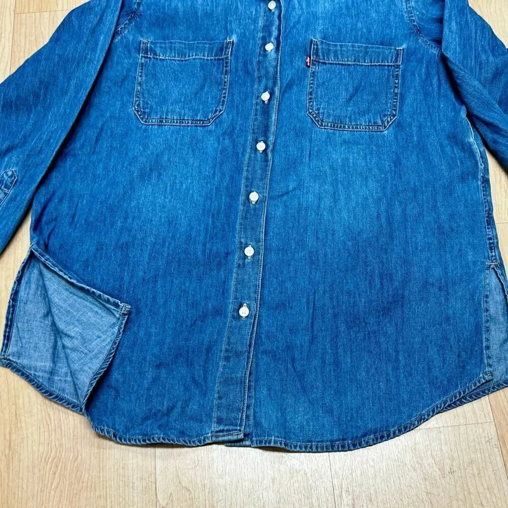Levi's long sleeve snap buttons size medium - Image 2