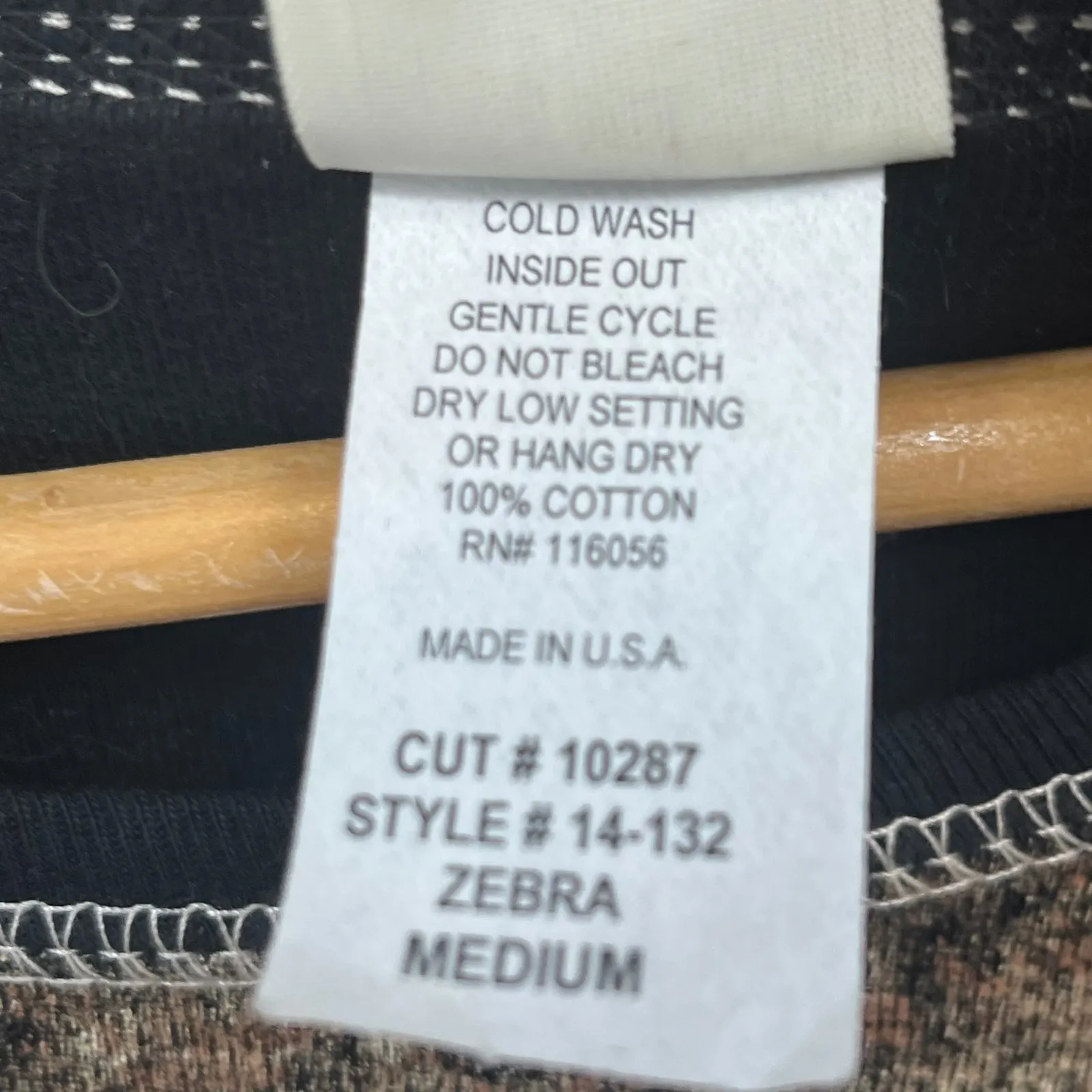 Jess & Jane‎ Zebra Safari Animal Print Graphic Top 100% Cotton USA Medium - Image 6