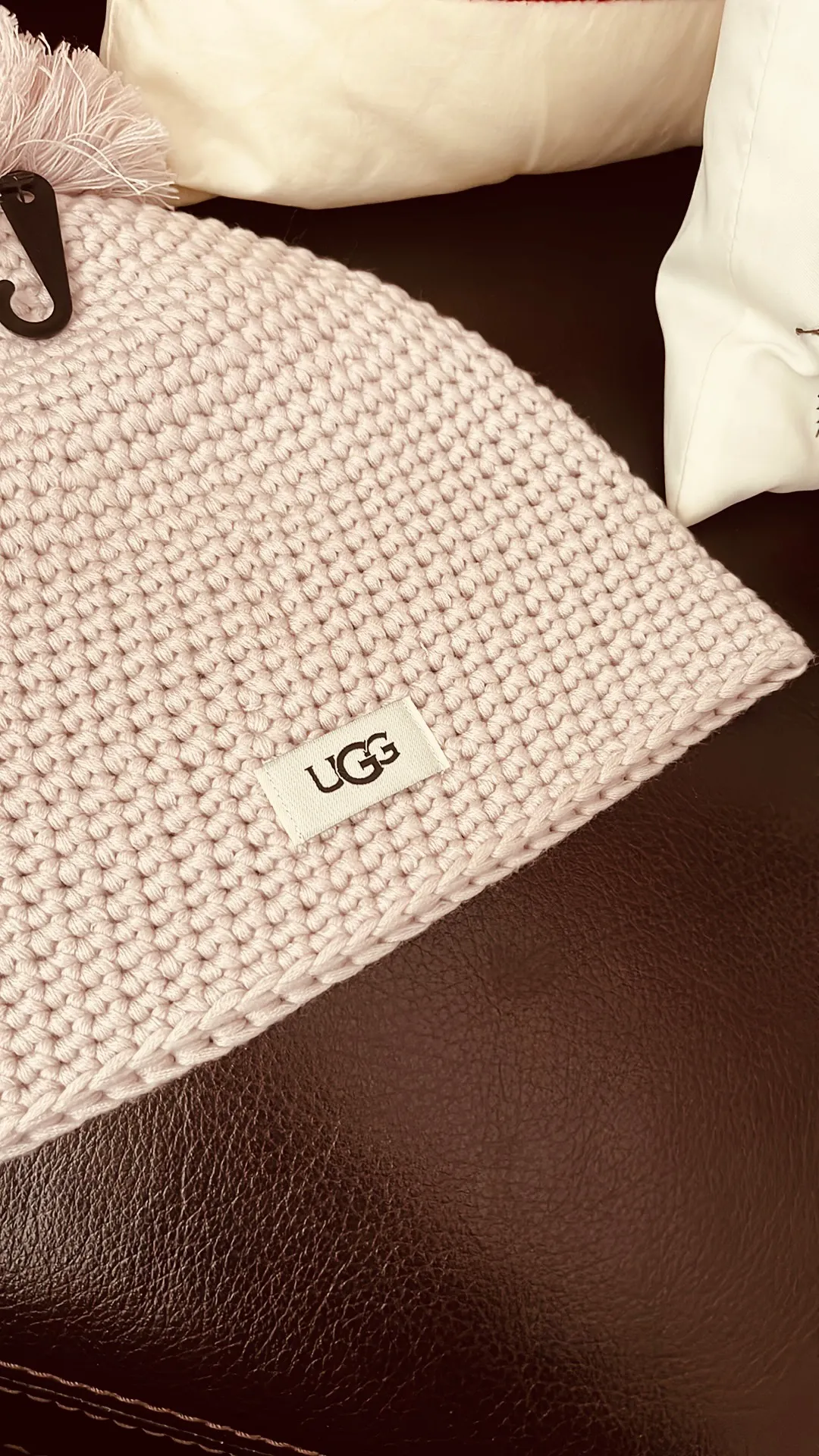 Pom-Pom Beanie NWT color in pink - Image 6