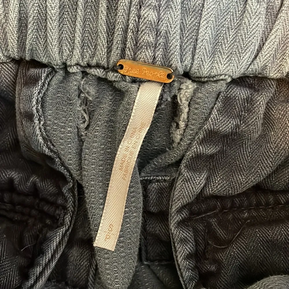 Free People Boyfriend Navy Zion Cargo Pants size S - Image 10