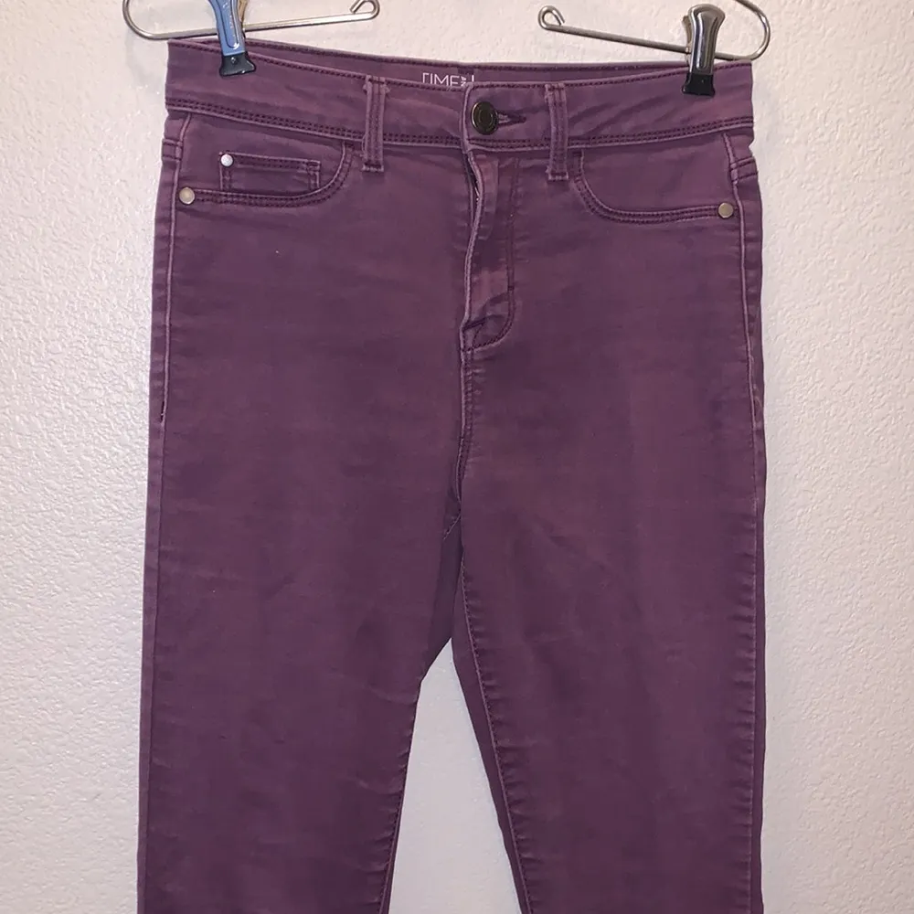 Time and Tru purple pearl high rise Jegging skinny jeans - Image 2