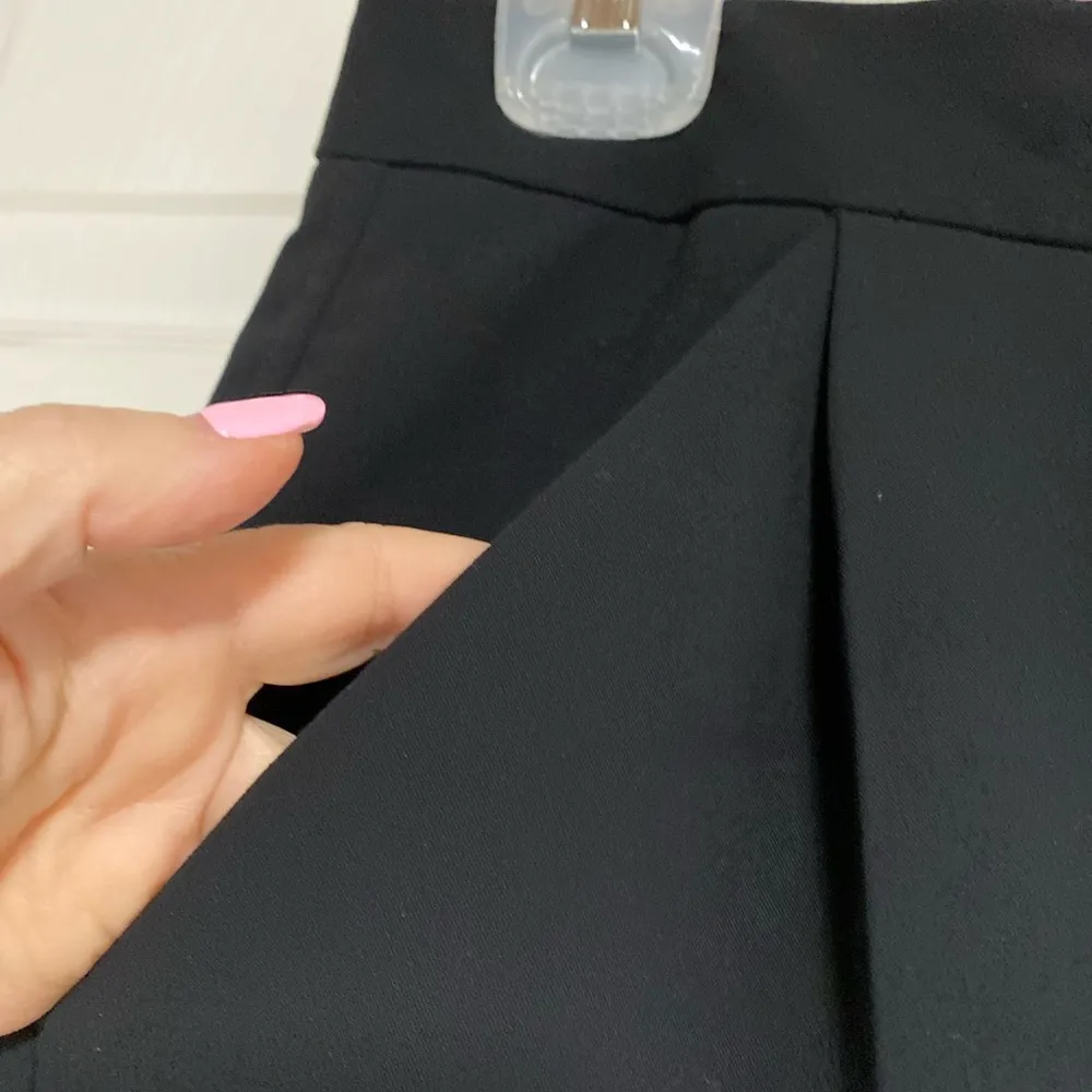 Wilfred Shorts Size 6 - Image 3