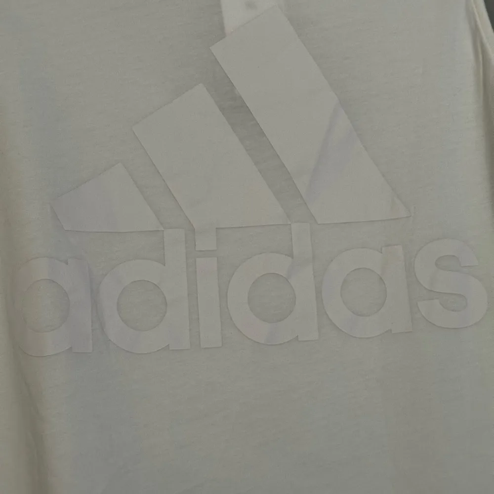 White Sleeveless Activewear Sport Women's Tank Top(256) - Image 4