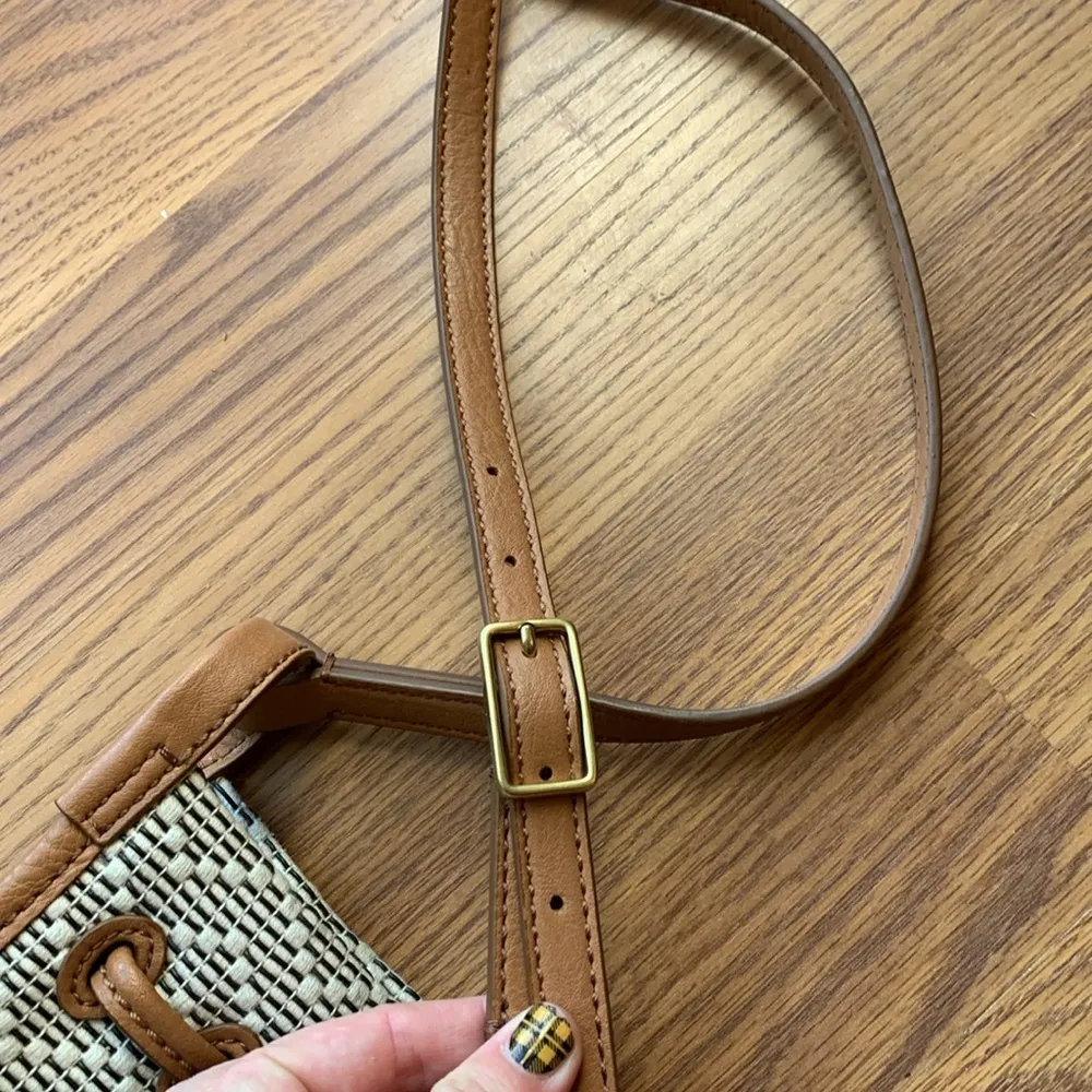 Fossil Bag Purse Handbag Sling Medium Sized Magnetic Clip Multi Colored Boho - Image 6