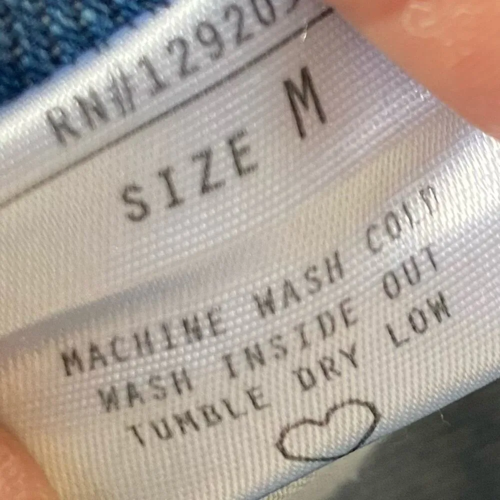 Vestique shorts women's M frayed hem high rise light wash blue denim - Image 7