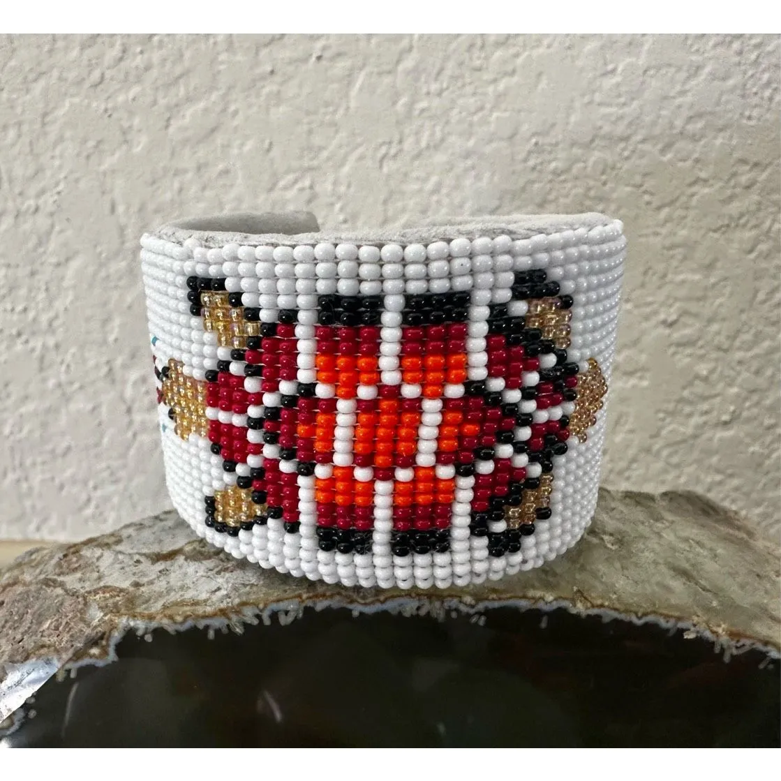 Handmade Beaded Cuff Bracelet – Turtle Design & Rainbow Stripes 🐢🌈 - Image 2