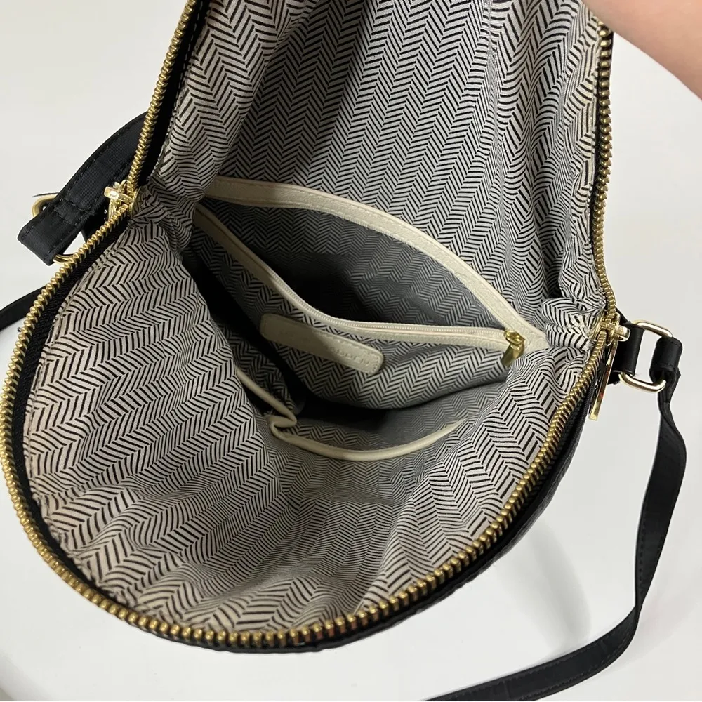 Steve Madden | Black Beige Zip Around Purse - Image 3