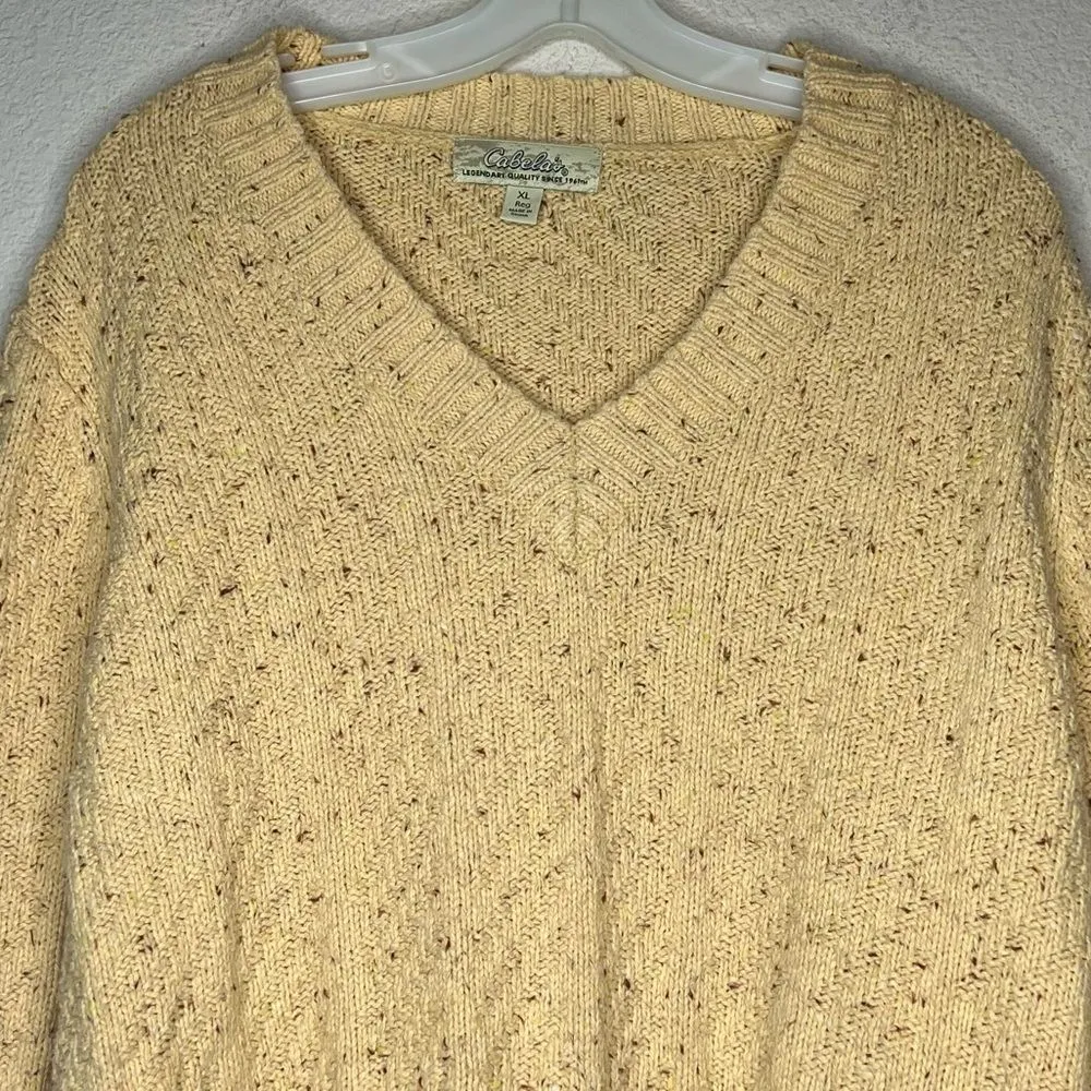 Cabela's  Sweater‎ - Image 2