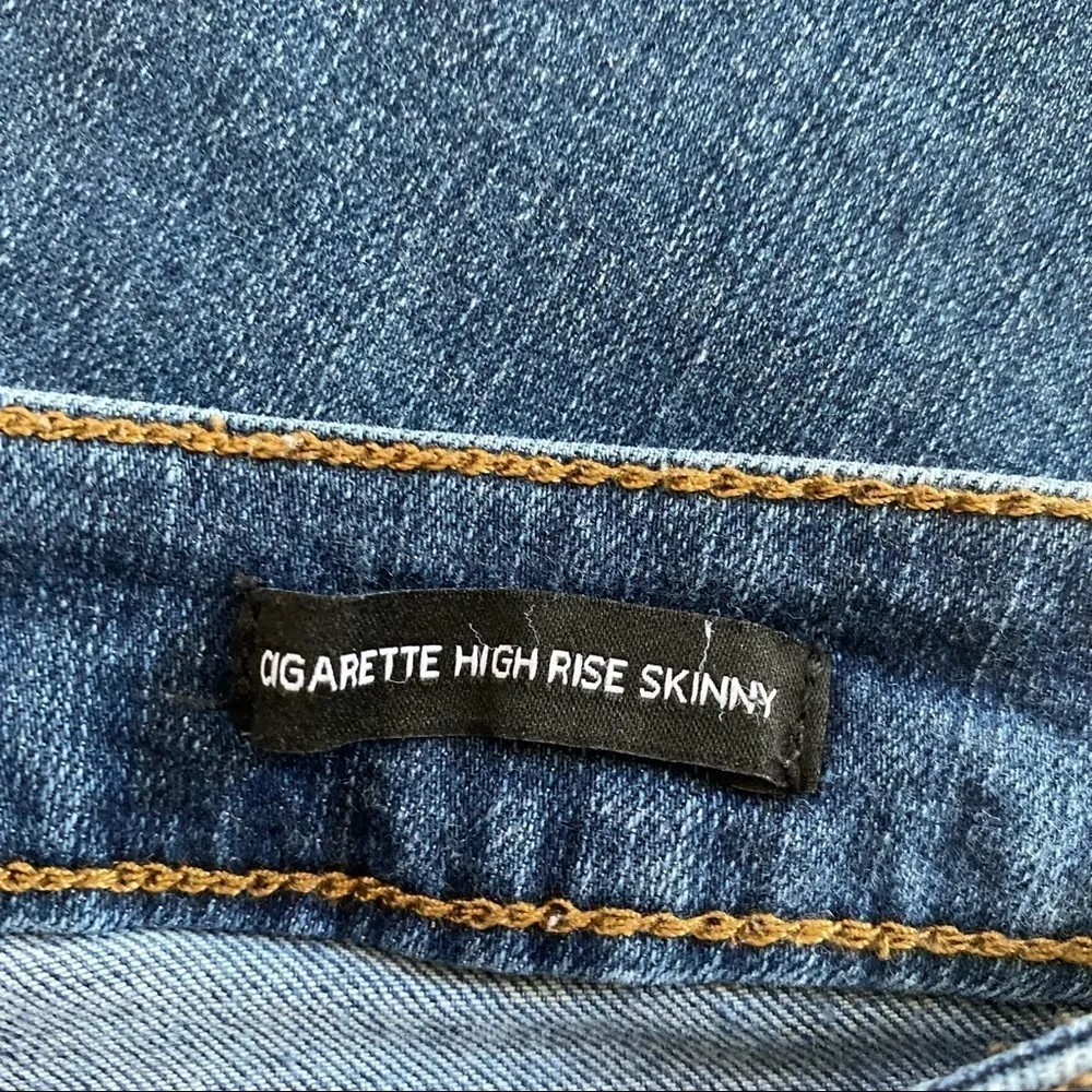 Nine West Cigarette High Rise jeans Size 8 - Image 5