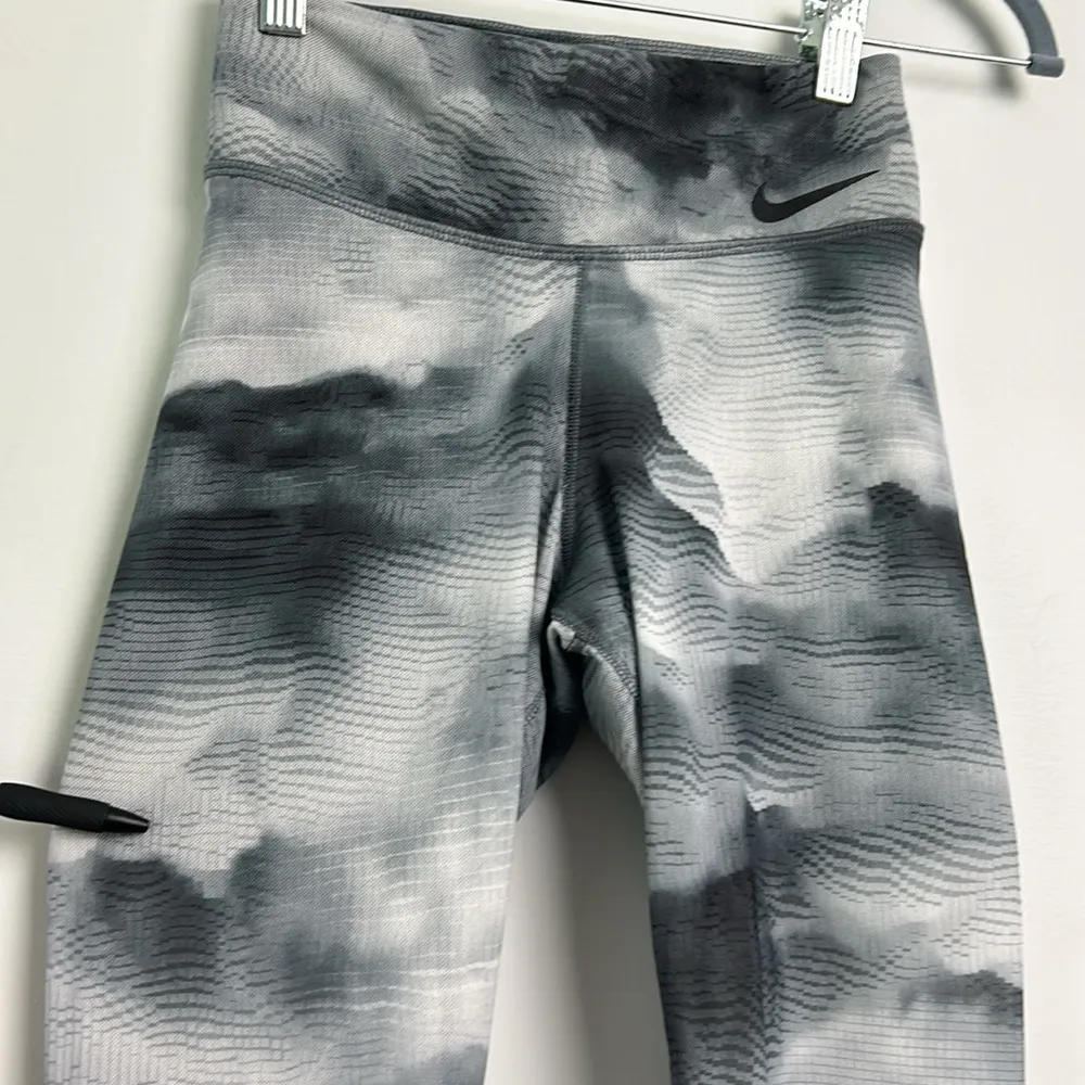 Nike| Dri-Fit Mesh Leggings with Attached Bike Shorts sz XS - Image 6