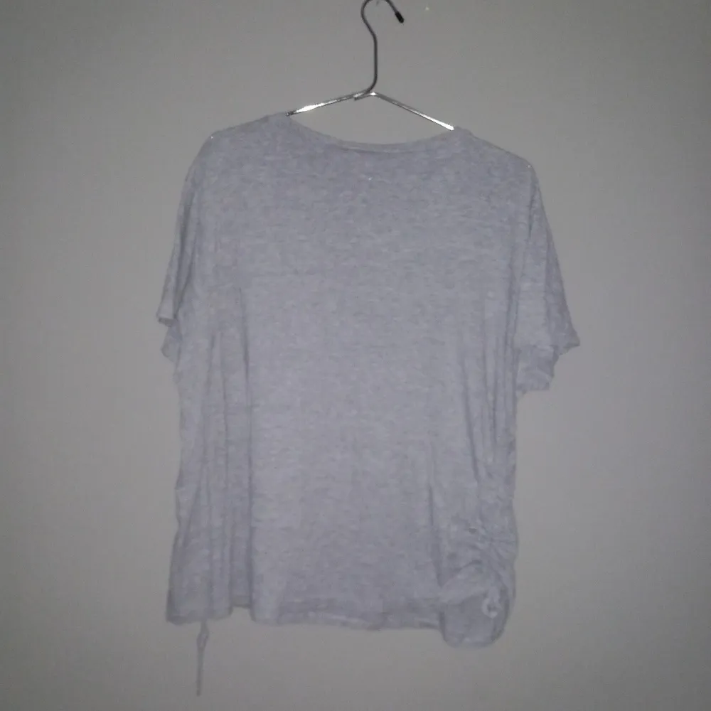 On Fire 3X Kindness Short Sleeved Top in Gray White - Image 3