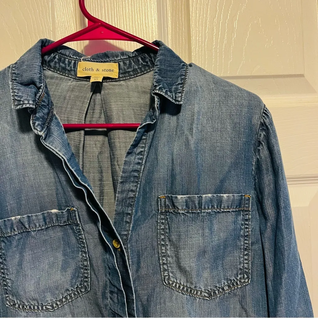 Cloth & Stone Frayed Hem Denim Shirt Hi Lo Lyocell Shirt Raw Hem XS-S - Image 6