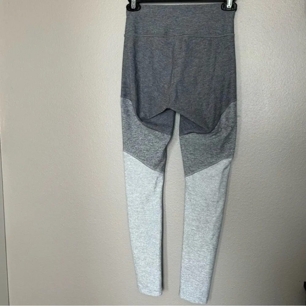 Outdoor Voices gray mid rise Springs 7/8 active wear leggings size XS - Image 4