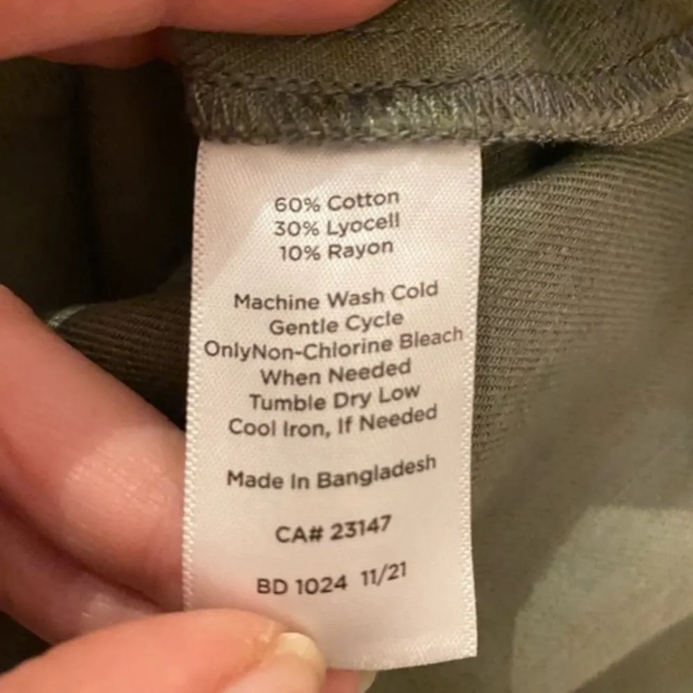 Talbots Army Green A-line short skirt with buttons down the front pockets - Image 7