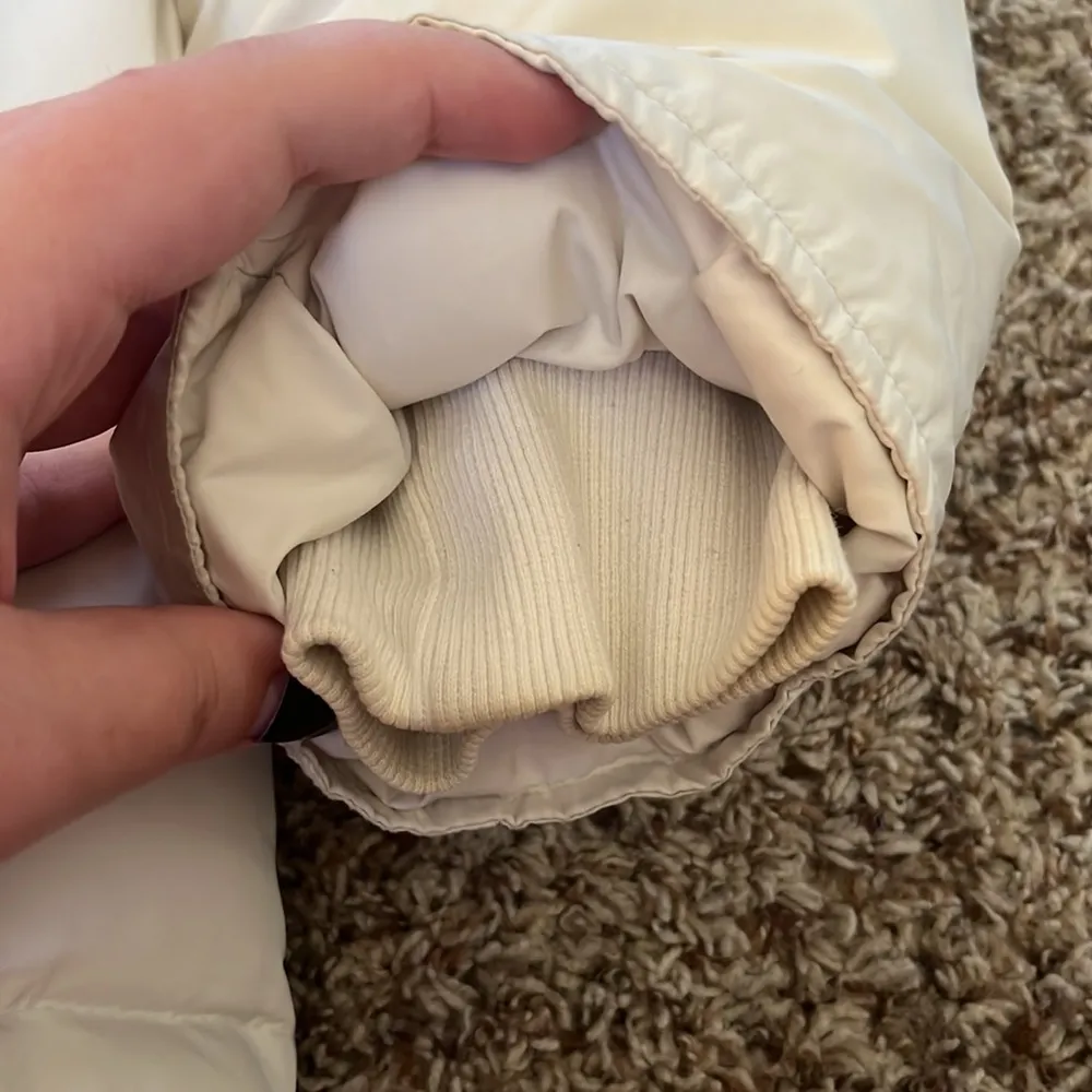 Gap Women’s winter coat - Image 3