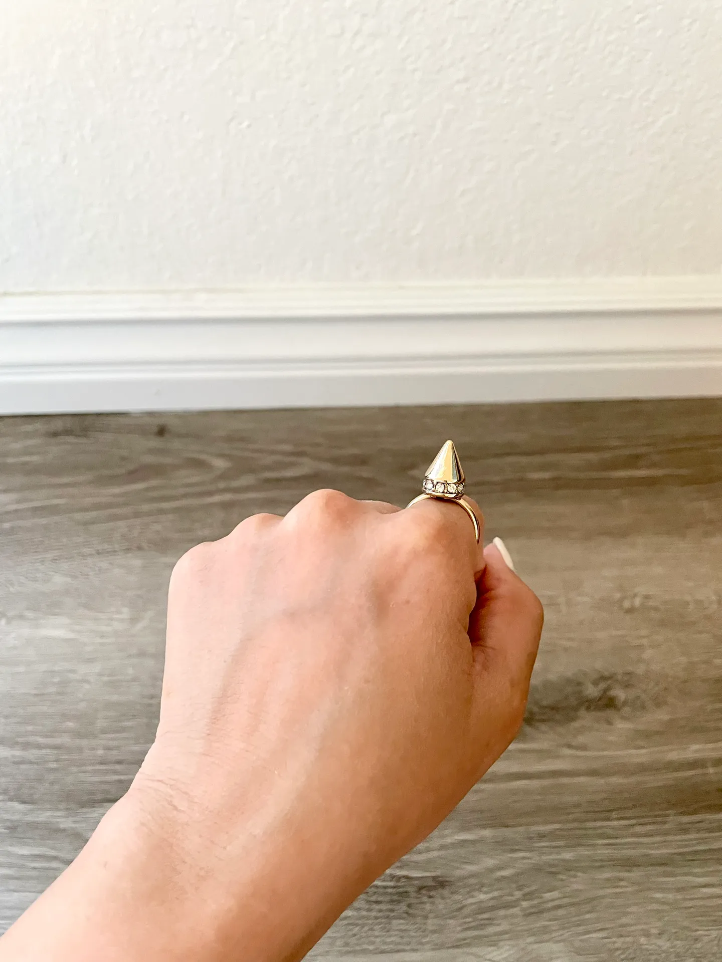 Missguided Gold Rhinestone Pointy Ring 6/6.5 - Image 5