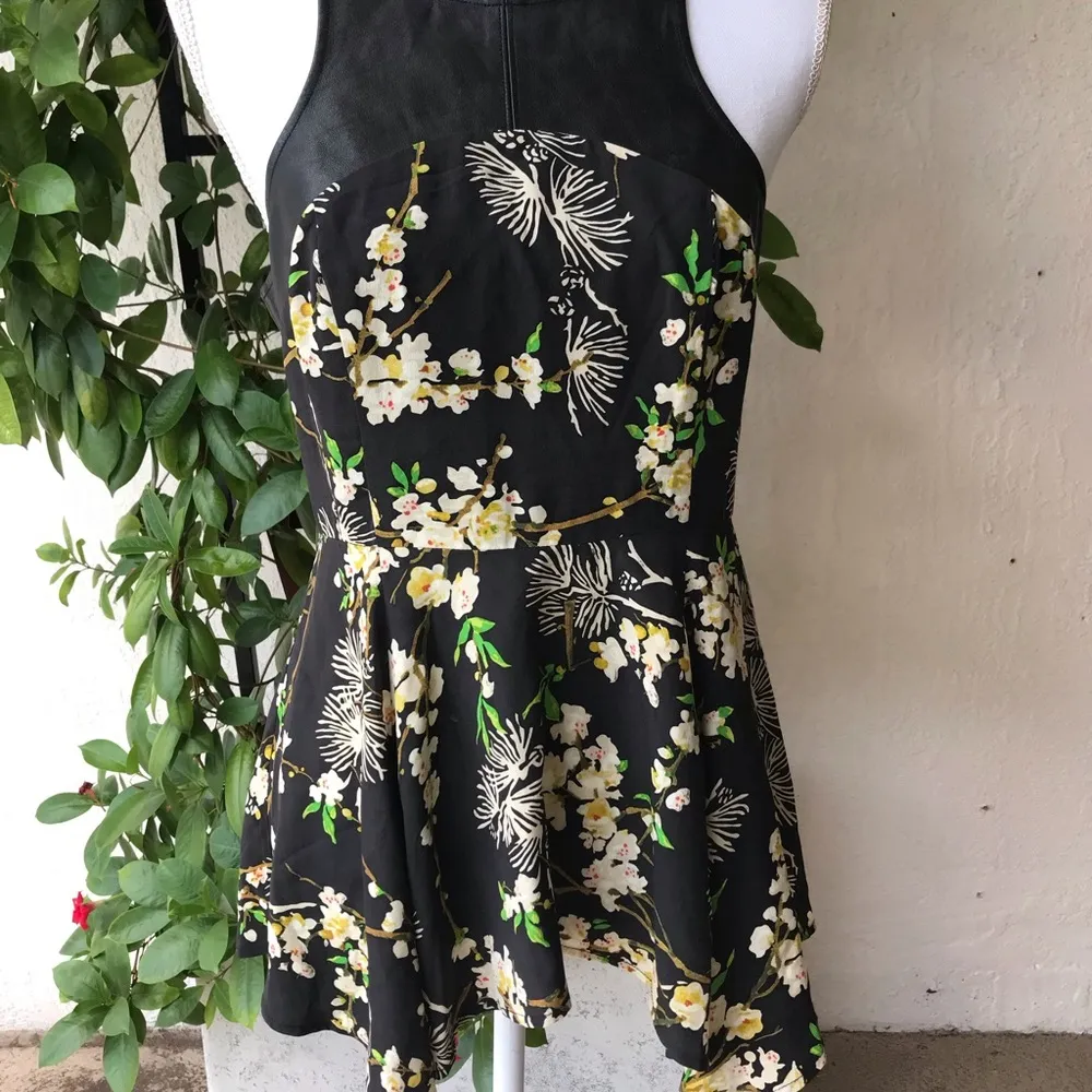 PJK Patterson J. Kincaid Black Leather Peplum Top Floral Cherry Blossom Size M - Image 2