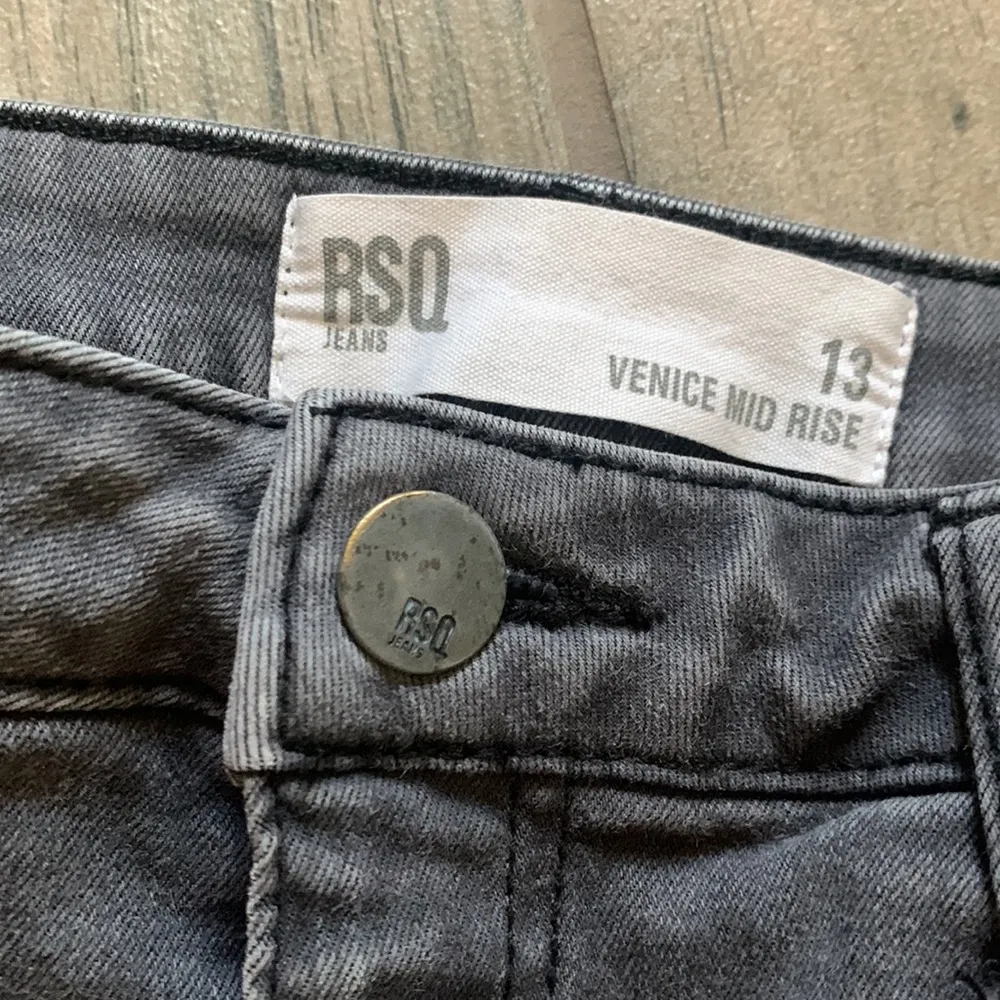 RSQ Venice mid rise shorts - Image 2