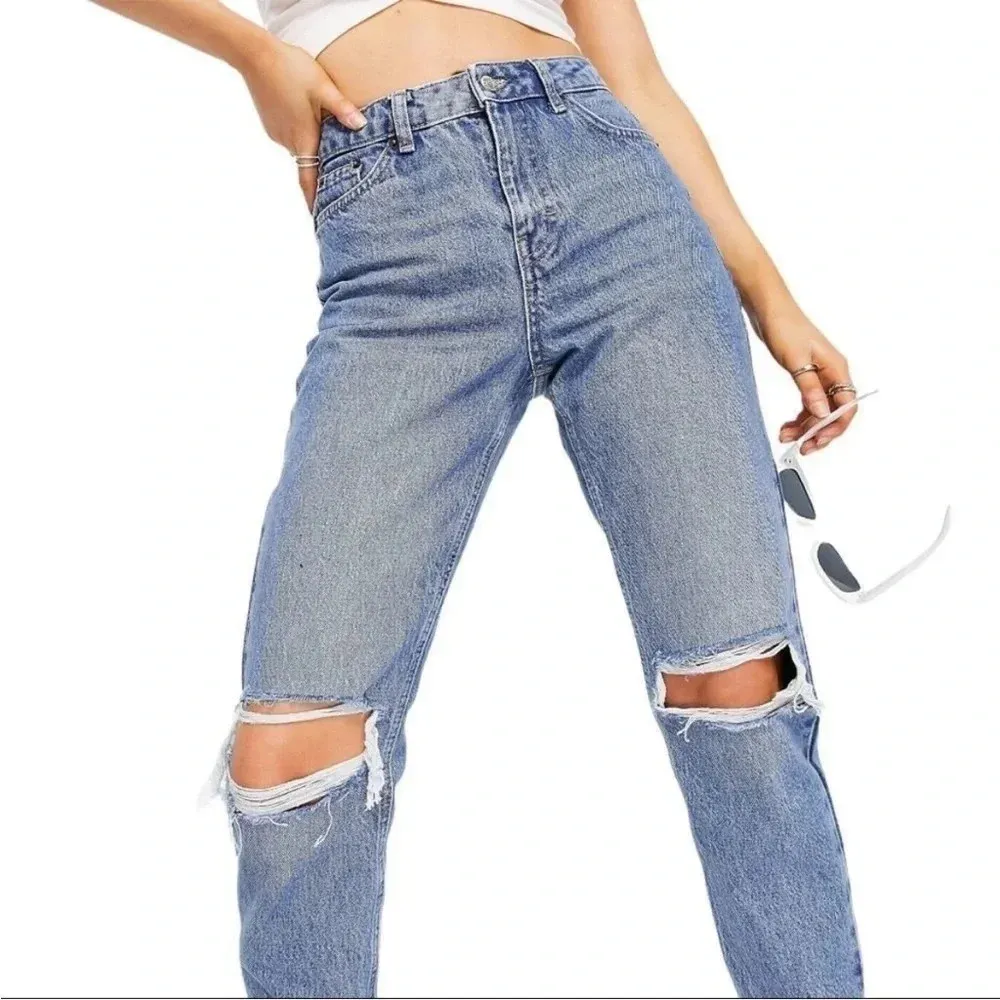 Topshop | Double Ripped Mom Jeans in Mid Medium Blue‎ Wash | size 34 x 28 - Image 5