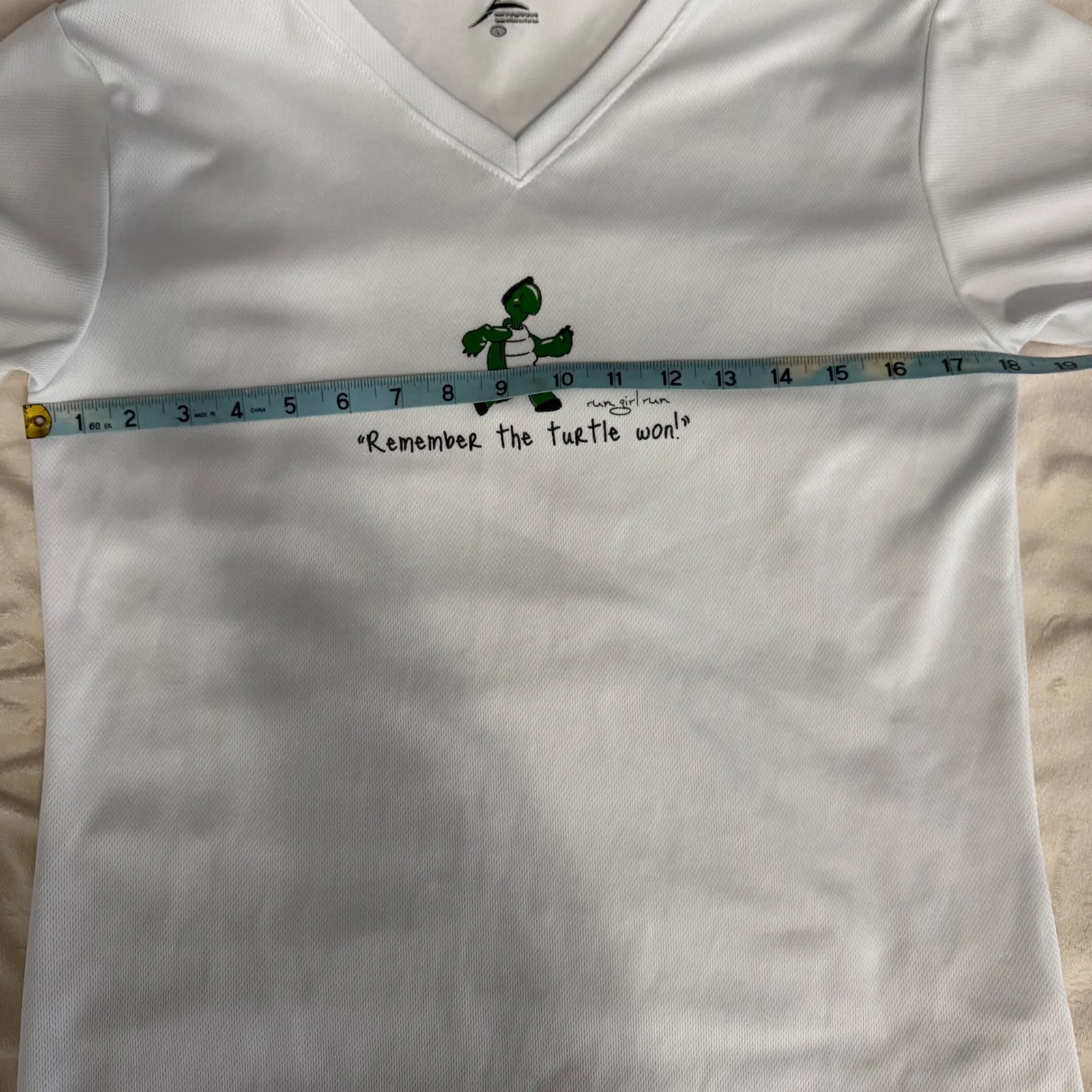 Run Girl Run White V Neck T Shirt Graphic Turtle Remember The Turtle Won Size L Size L - Image 8