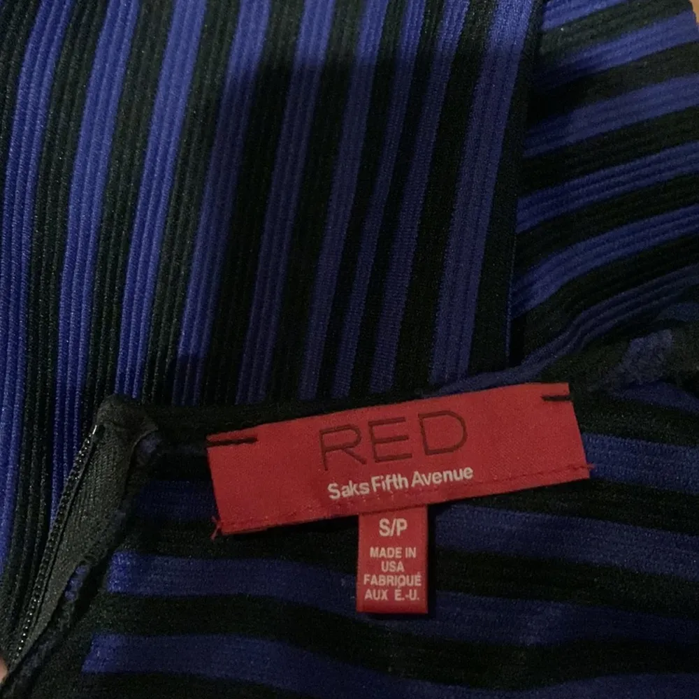 Women’s Saks Fifth Avenue blue and black flare dress - Image 5