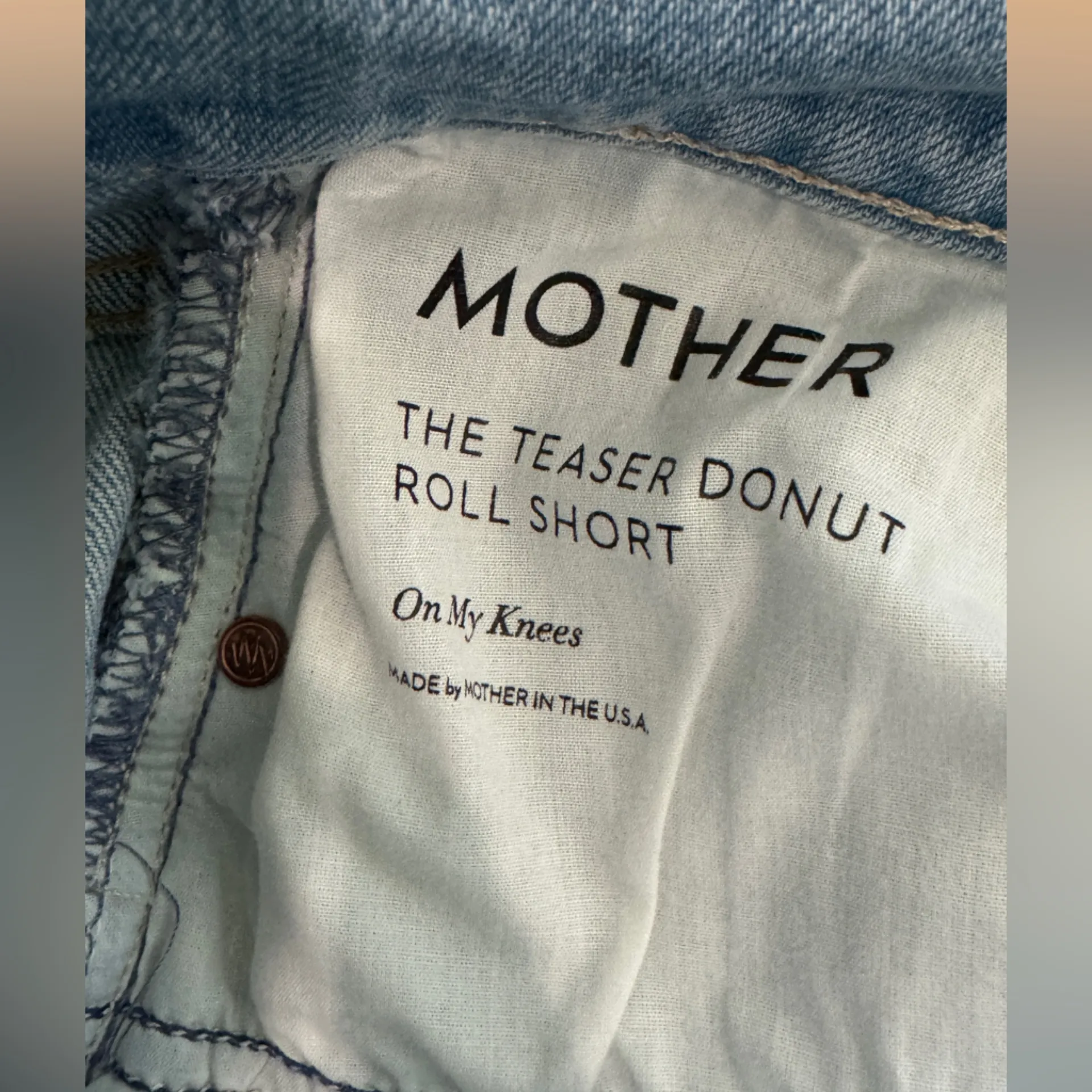 Mother Denim teaser the denim roll short on my knees blue denim size 27 - Image 5