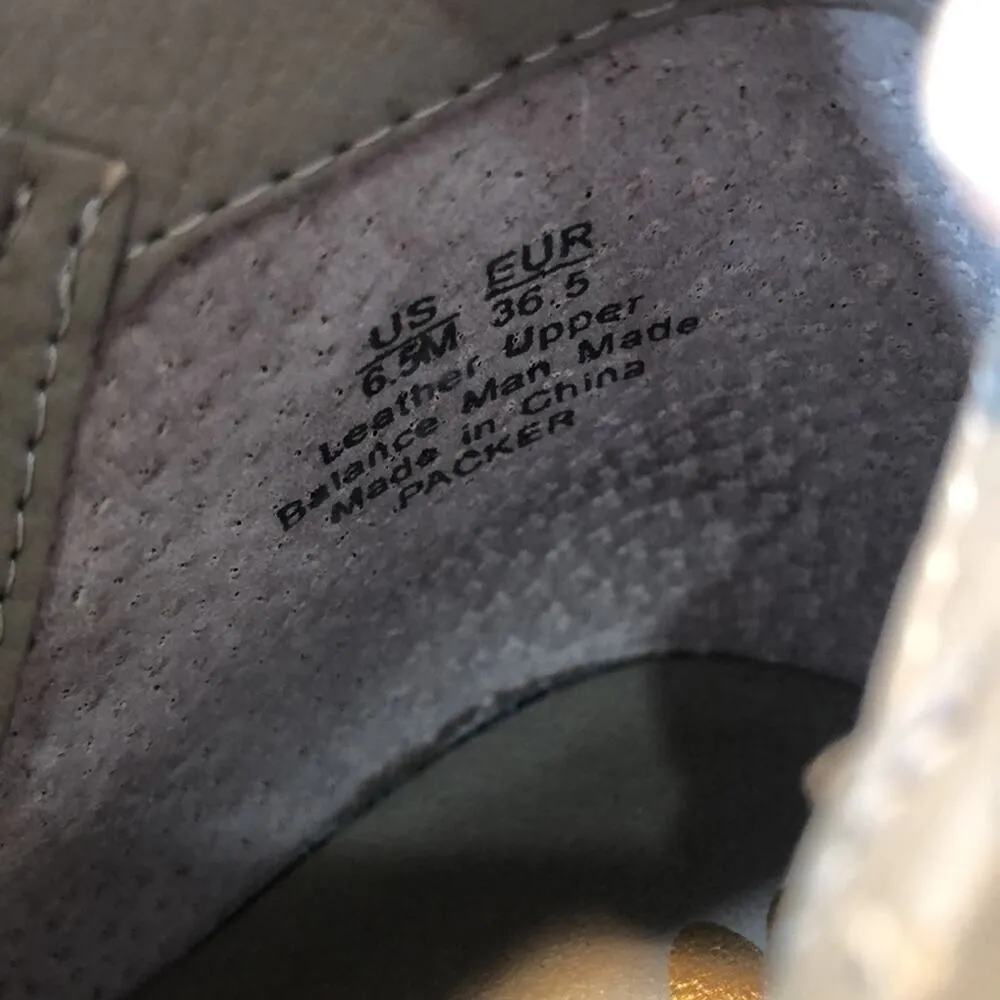 Sam Edelman Women's Packer Leather Low Heel Booties size 6.5 - Image 10