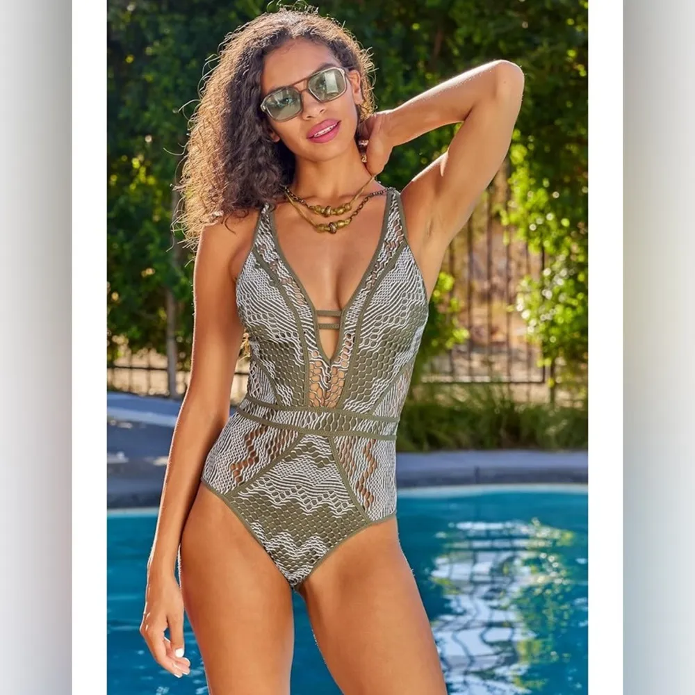NEW BECCA Color Play 1 pc Swimsuit Plunge Neck Crochet Bathing Suit XL $128 - Image 6