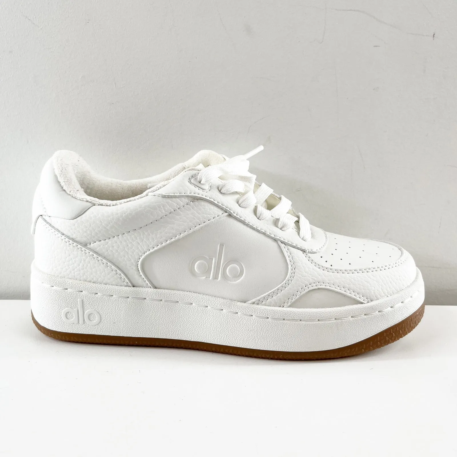 Alo Recovery Mode Casual Cushioned Lace Up Shoes Sneakers Natural White Gum 7 - Image 2