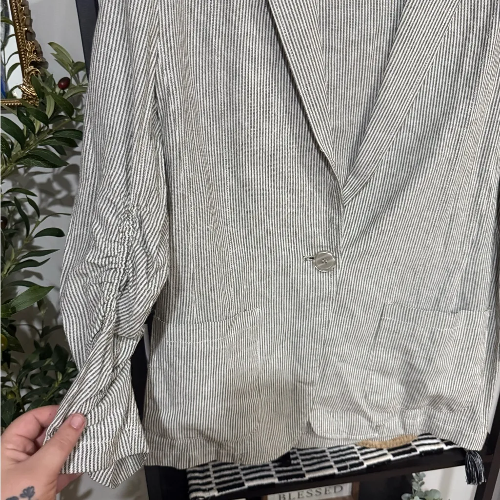 Max Studio Pinstripe Blazer with Ruched Sleeves size xl - Image 3