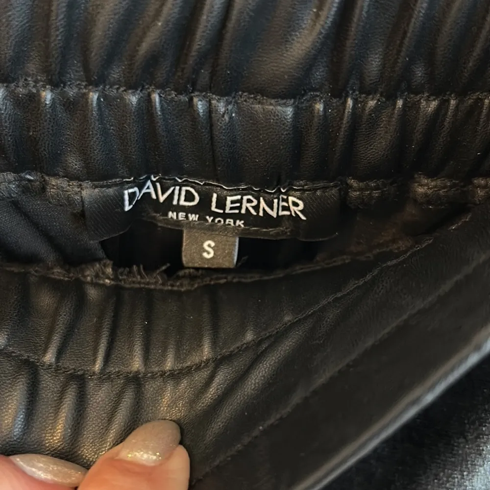 David Lerner Randall Cuffed Black Velvet Sweatpants - Image 9