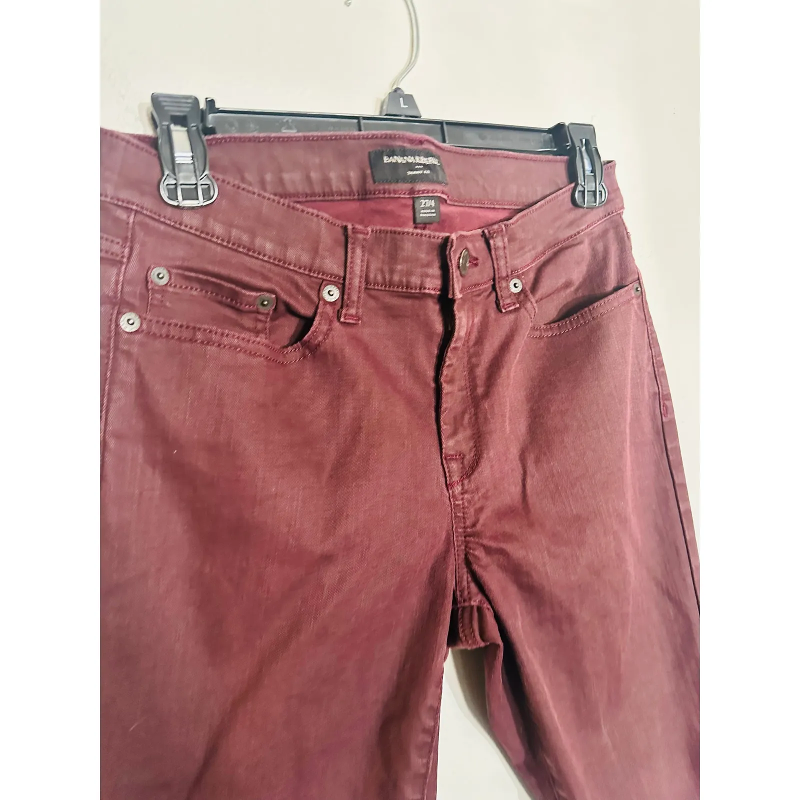 BANANA REPUBLIC Burgundy Maroon Skinny Fit Coated Denim Jeans size 27 - Image 5