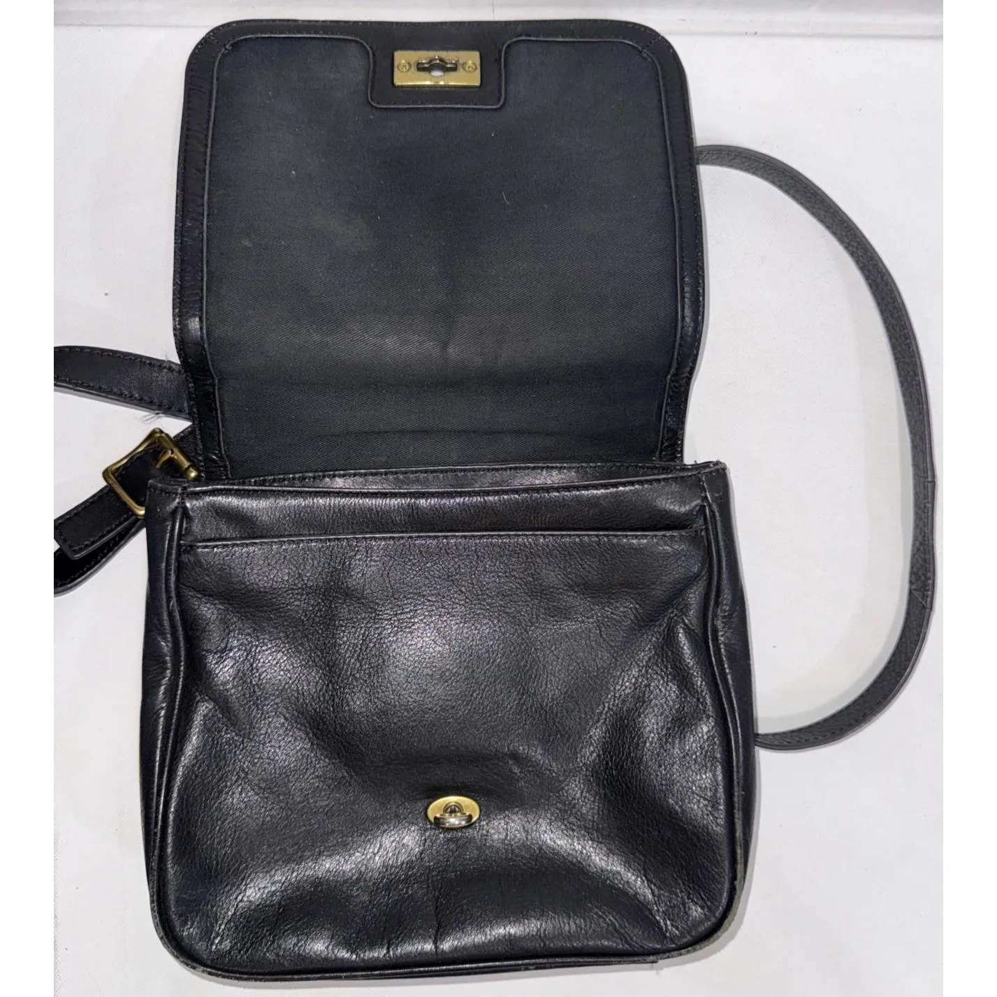 Vintage Fossil Old Money Minimalist Cowhide Leather Saddlebag Crossbody Purse - Image 2