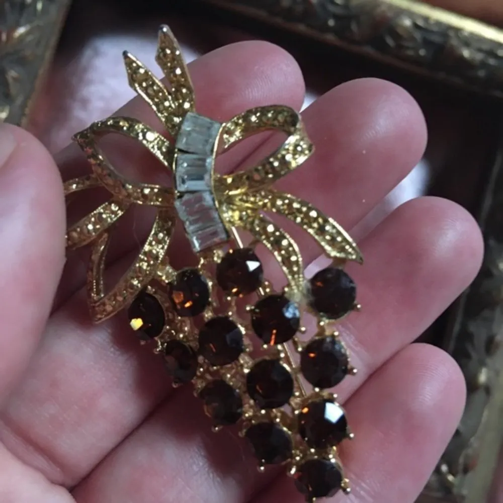 Vintage Brown Gold Berry Grape Bunch Brooch - Image 4