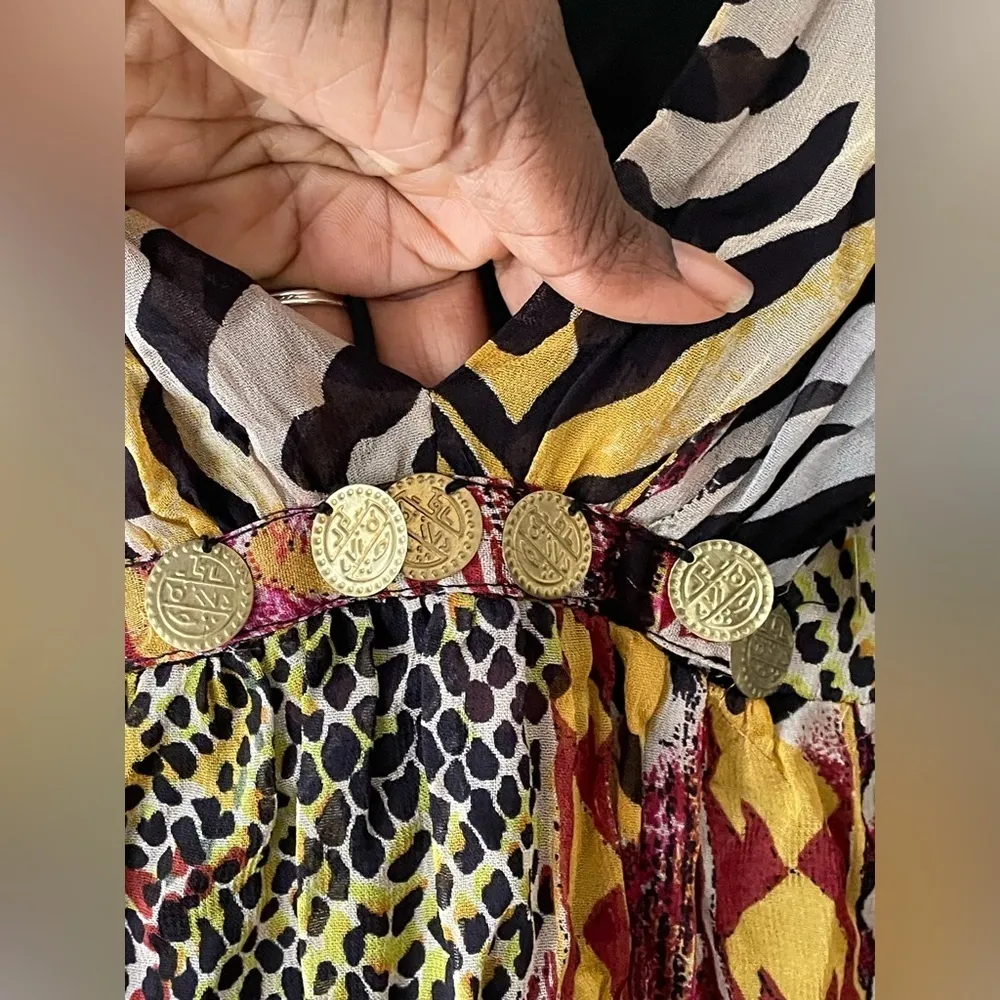 Silhouettes  V Neck Mini Dress Size 22 - Image 4