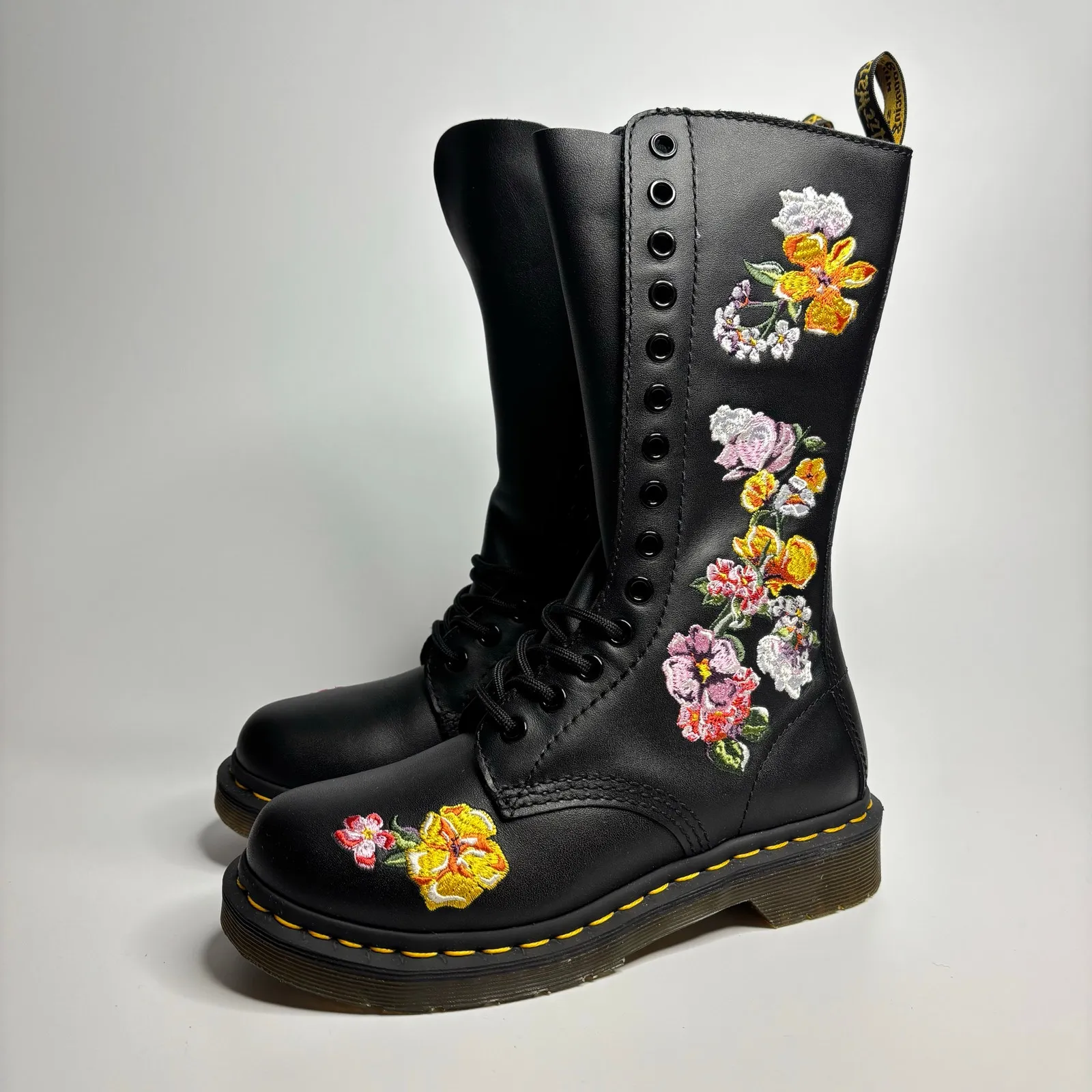 Dr. Martens 1914 Vonda II Originals Floral Combat Boots in Black Softy T - Image 4