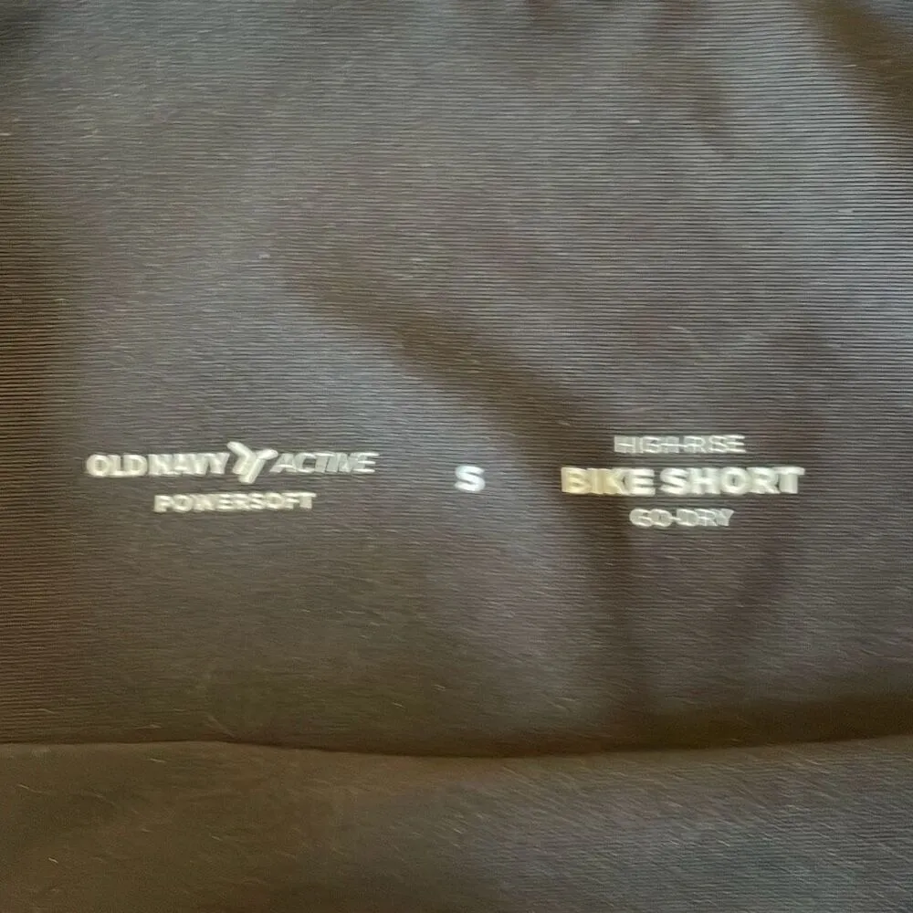 Old Navy black powersoft high rise pocket side biker short small - Image 6