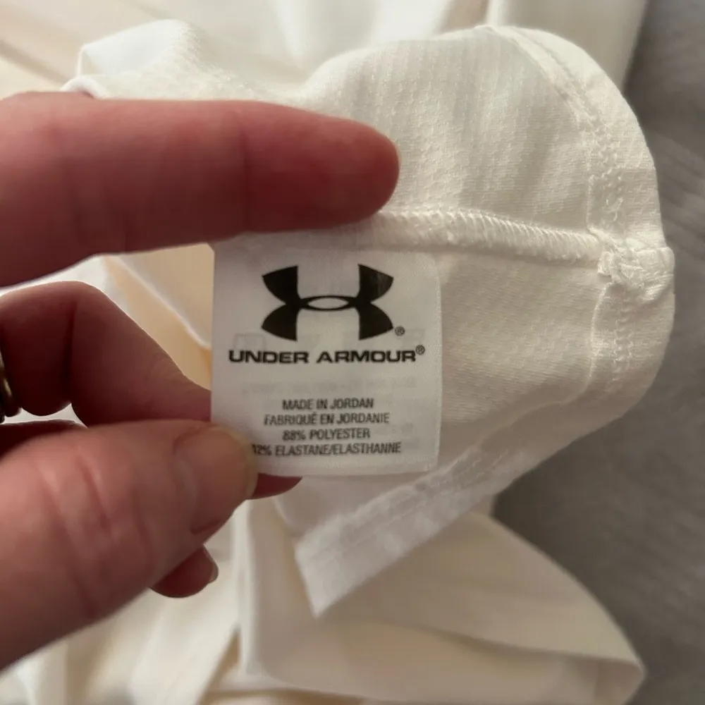 Under Armour Cream Fitted Long Sleeve Tee - Image 5