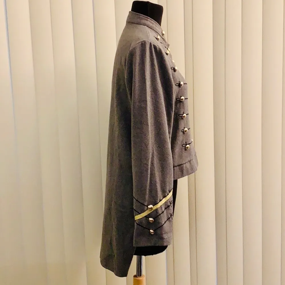 Military band jacket. New without tags. Gray Size M - Image 2