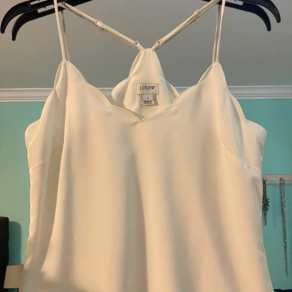 J. Crew Scalloped V Neck Cami Tank‎ Top Ivory Size 4 Layering Tank Feminine Chic - Image 2
