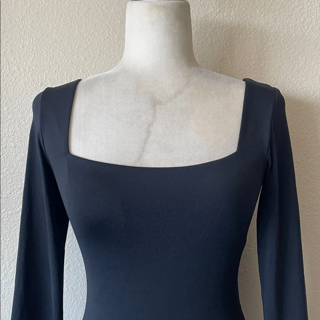 Aritzia Contour Cheeky Squareneck Longsleeve Bodysuit - Image 5