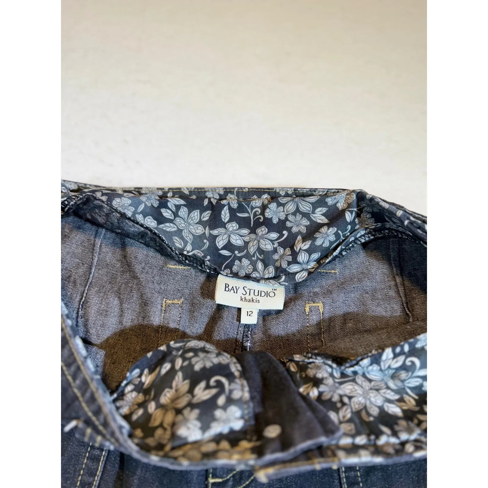 Bay Studio Khakis Women's Size 12 Cropped Jeans Dark Wash Denim Black - Image 3