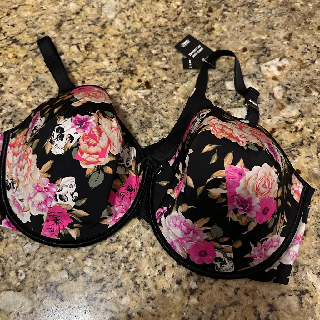 NWT Torrid Curve Lightly Lined Full Coverage Balconette 44DDD Black Skull Bra Size undefined - Image 3