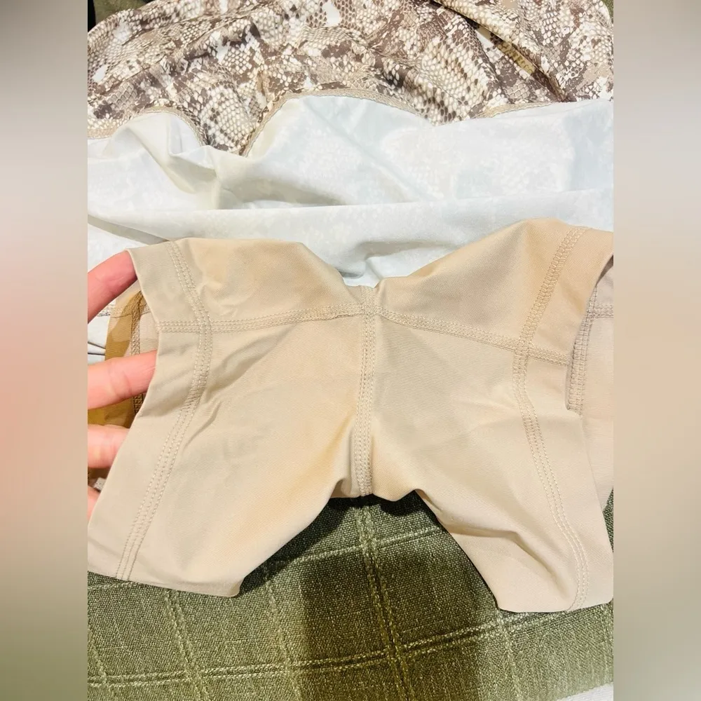 ID Ideology Women's Snake Tiered-Flounce skirt short under size XS - Image 13