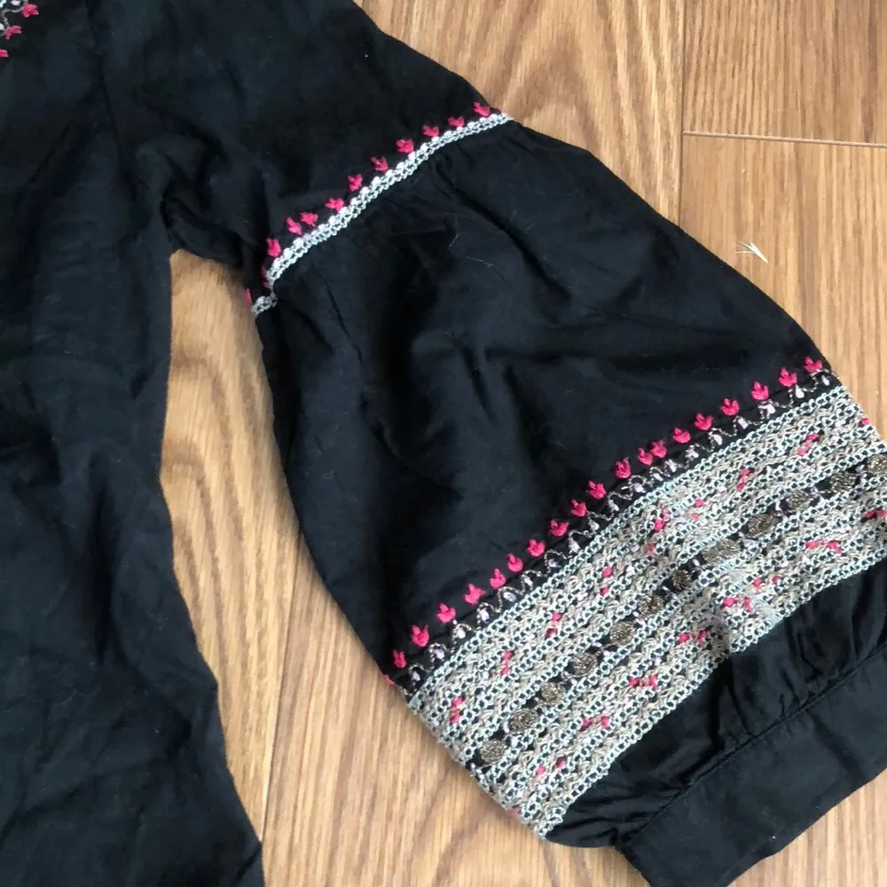 Lucky brand Embroidered top - Image 4