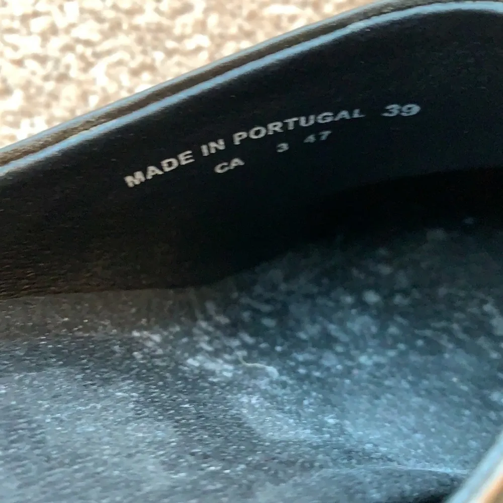 Dansko  nursing clogs 39 - Image 6