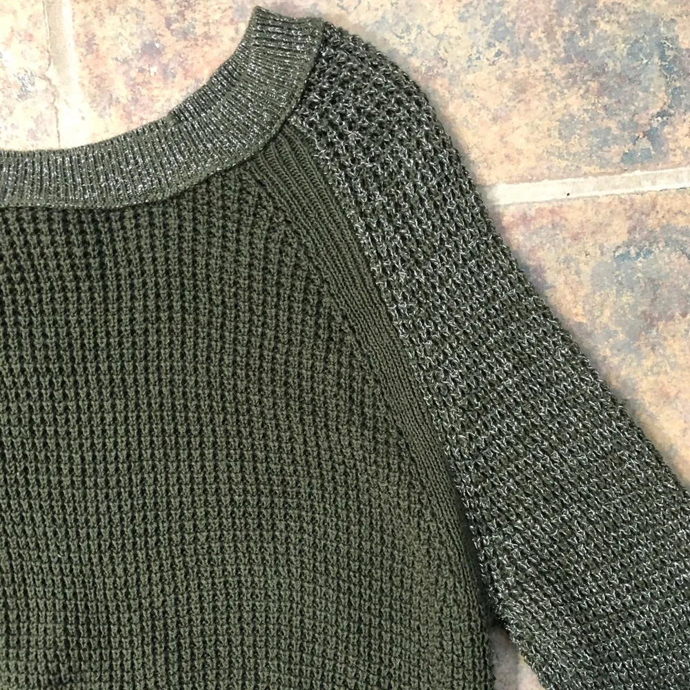 Small American Eagle Green Sweater with Sparkles - Image 2