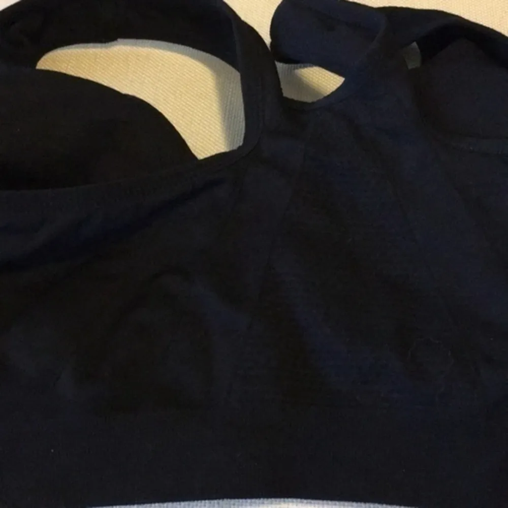 un brand sport bras bust 34 Black - Image 14