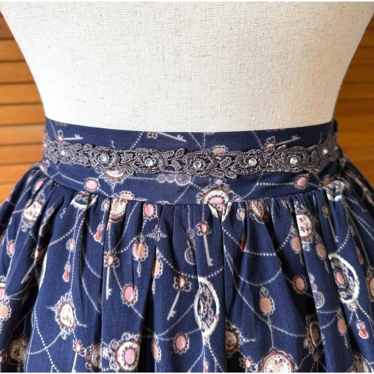 Axes Femme Lolita EGL Victorian Kawaii Dollcore Dark Blue Medallion Skirt M Size M - Image 2
